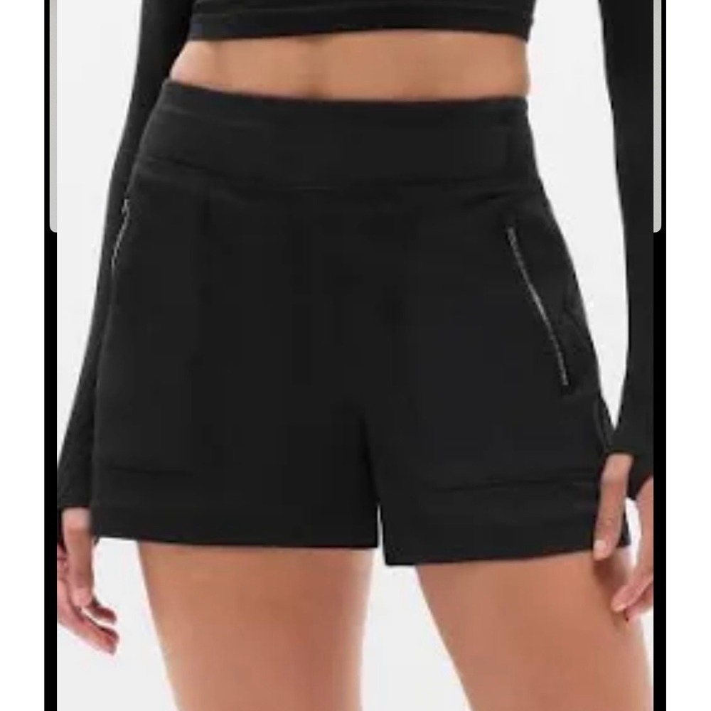 Athleta Trekkie North Short Black Hiking Travel Activewear Womens - Size 6